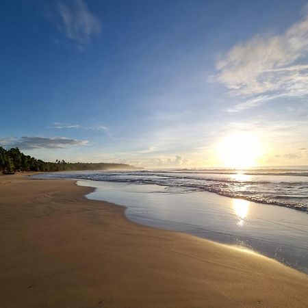 Relax Beach House Тангале Екстериор снимка