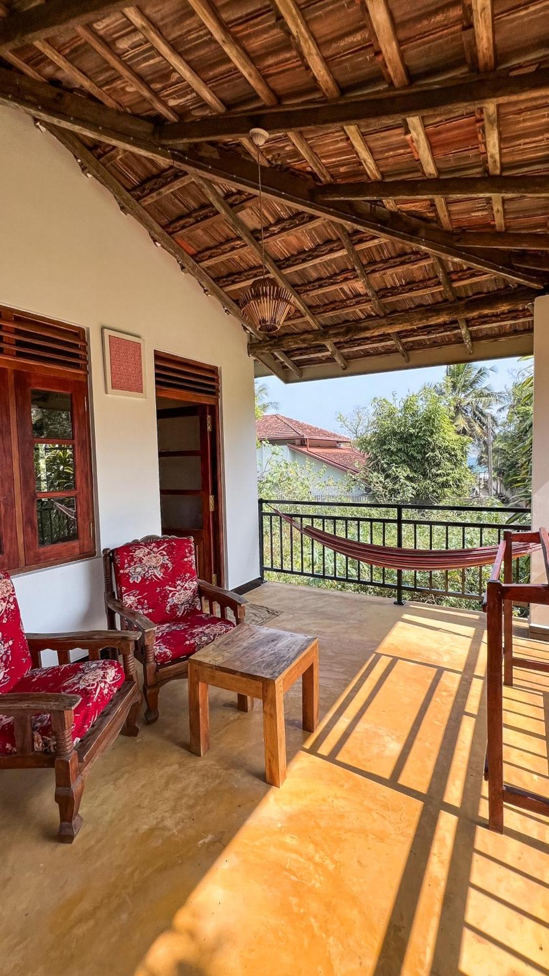 Relax Beach House Тангале Екстериор снимка