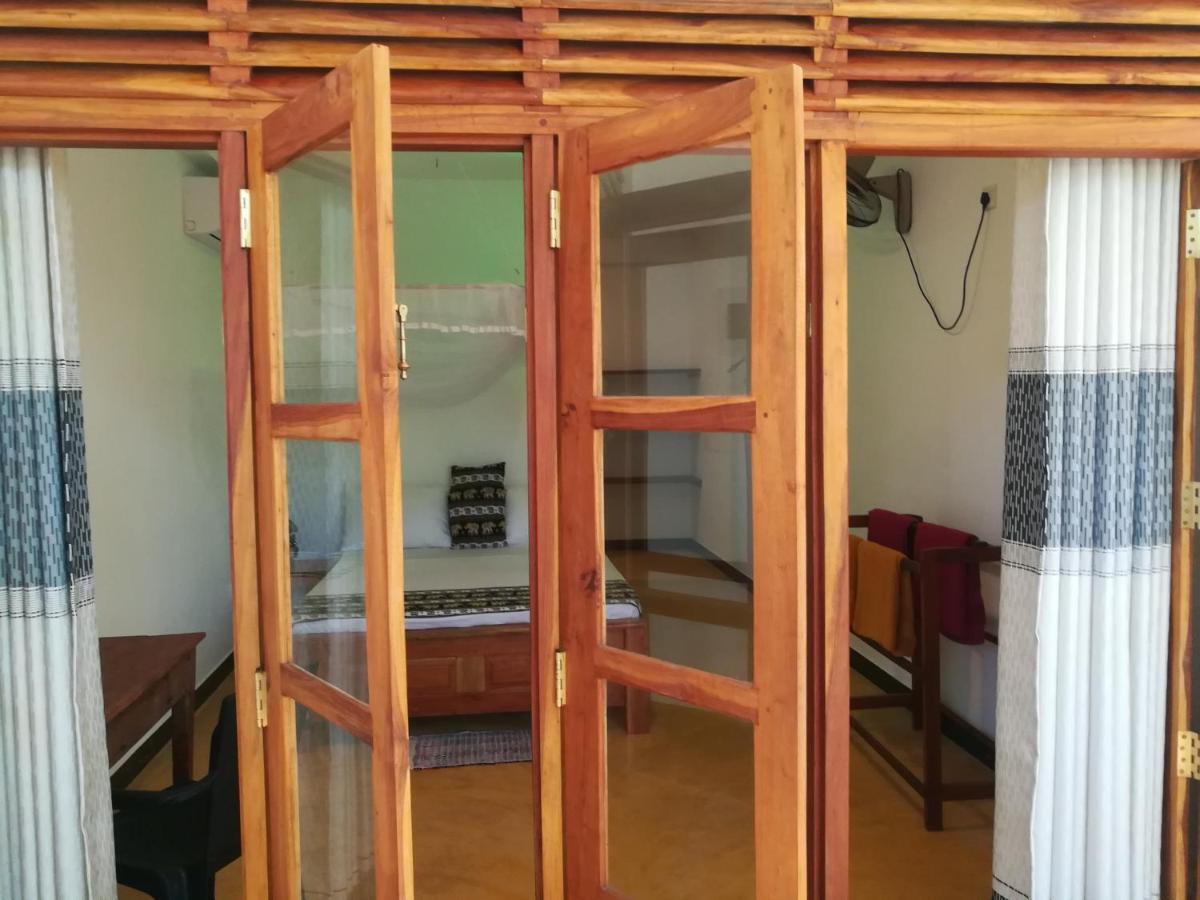 Relax Beach House Тангале Екстериор снимка